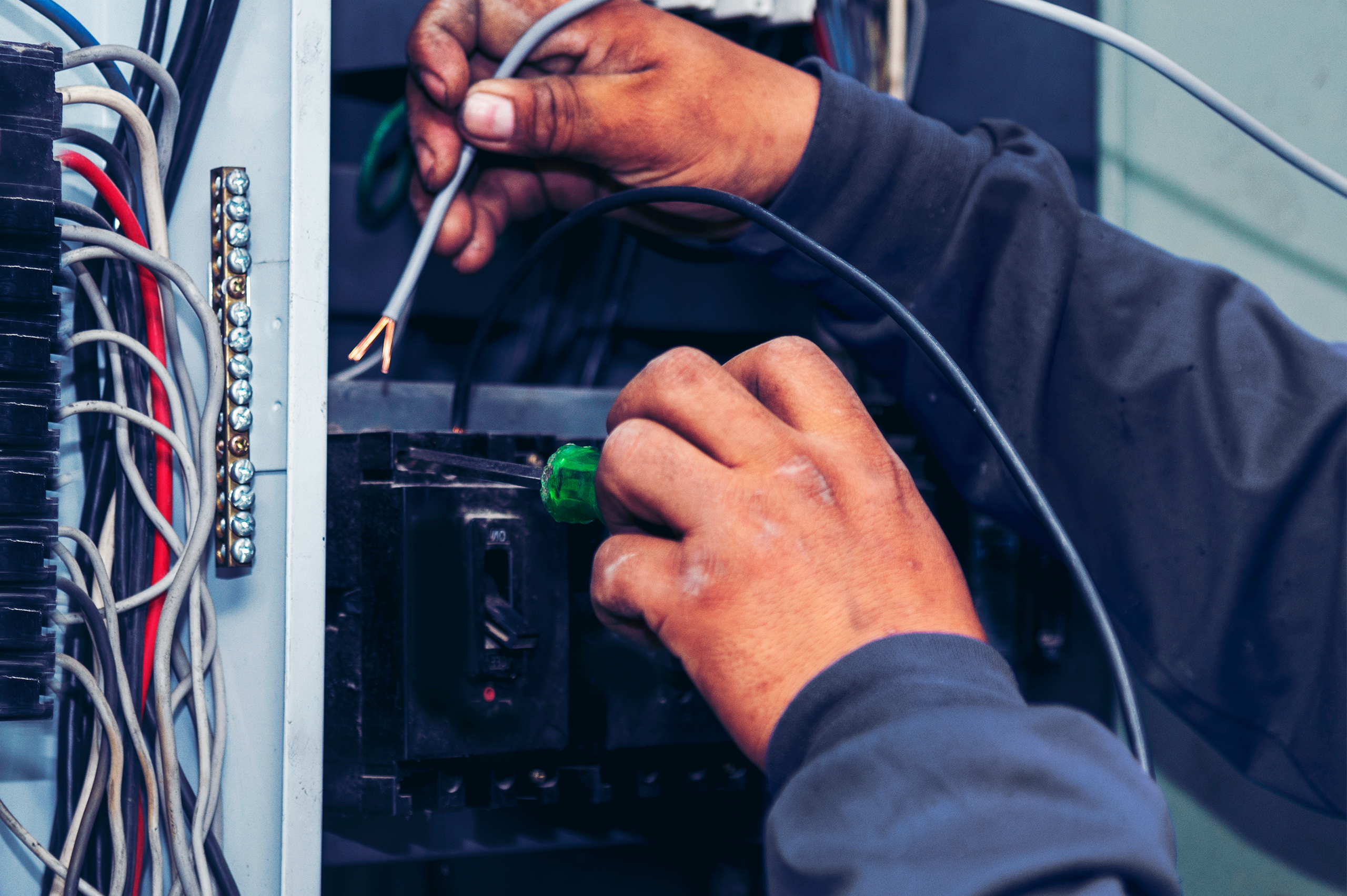 電気設備・照明設備業者